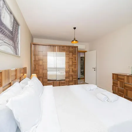 Convenient Flat With Balcony In Konyaalti 안탈리아