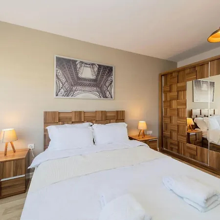 Convenient Flat With Balcony In Konyaalti شقة *